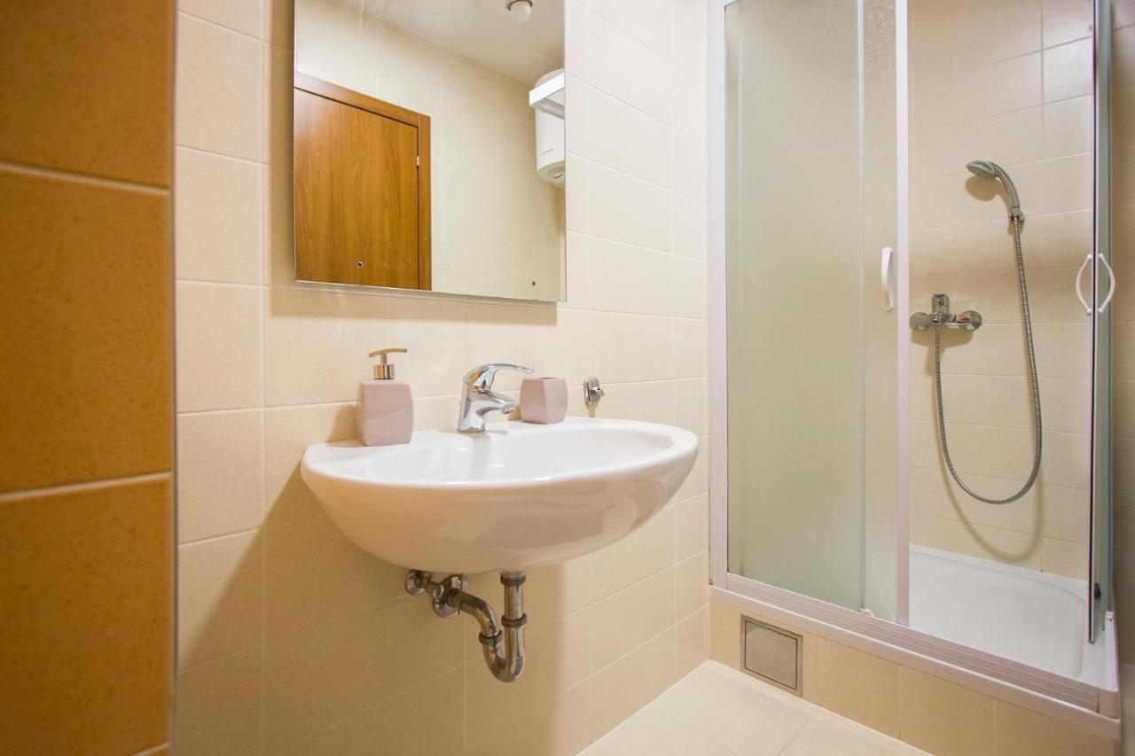 Apartment Luka Спліт Екстер'єр фото