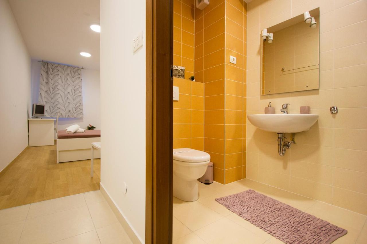 Apartment Luka Спліт Екстер'єр фото