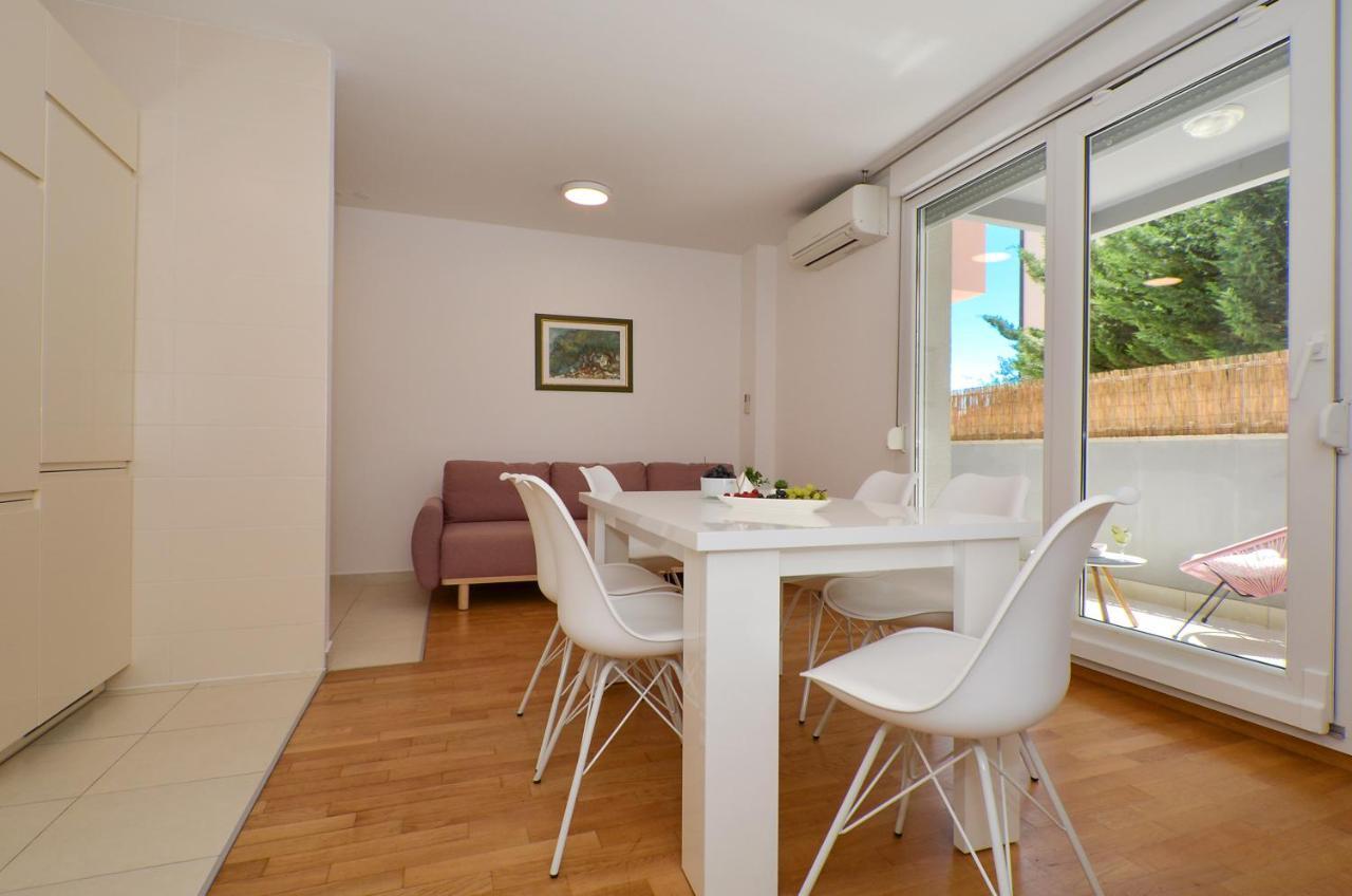 Apartment Luka Спліт Екстер'єр фото