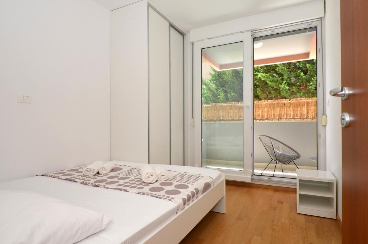 Apartment Luka Спліт Екстер'єр фото
