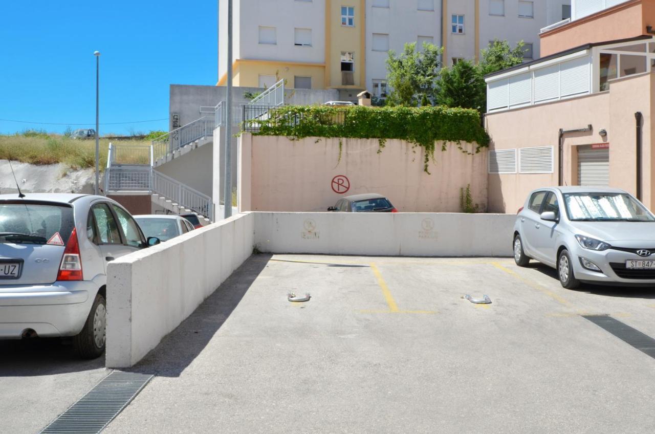 Apartment Luka Спліт Екстер'єр фото