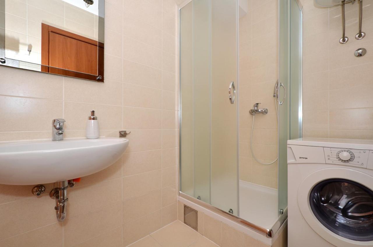 Apartment Luka Спліт Екстер'єр фото