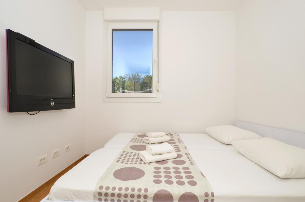 Apartment Luka Спліт Екстер'єр фото